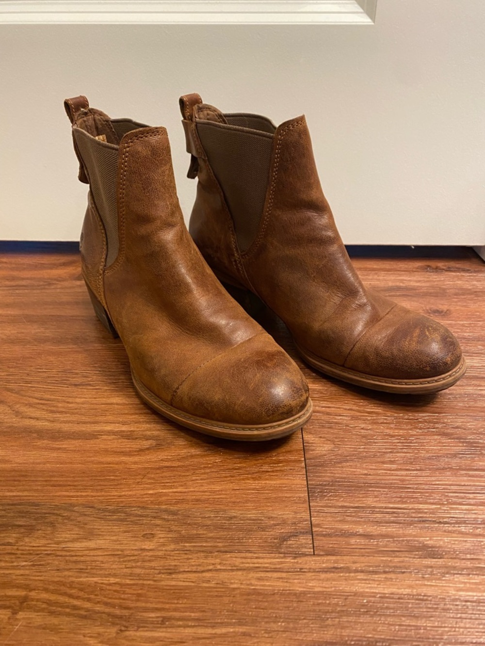 Timberland Women’s Tan Leather Chelsea Boots